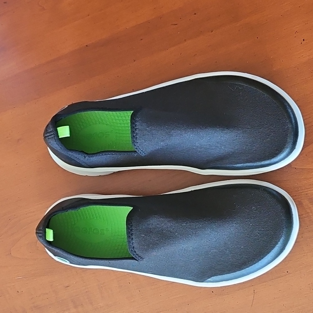 OOFOS OOMG EEZEE Women's Recovery Shoe Size 10